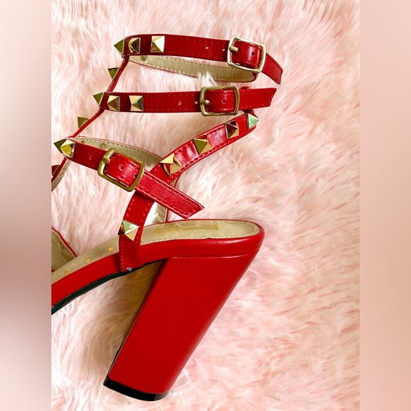 NEW FAHRENHEIT STRAPPY STUDDED PUMPS,RED 8-8.5 - Picture 3 of 8